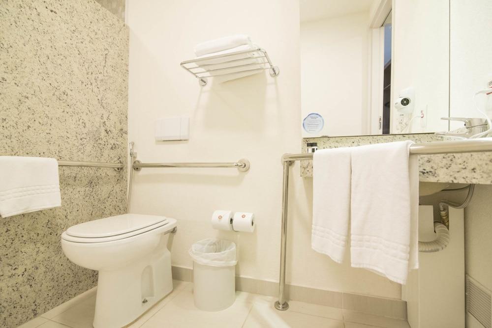 Hotel Intercity Bh Expo